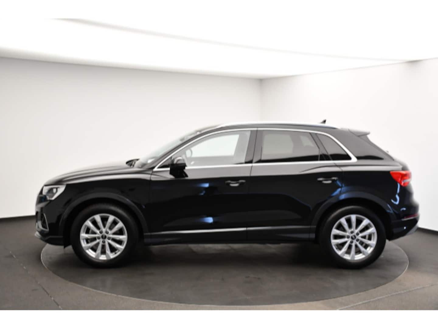 Bild über Audi Q3 TFSI 110 kW S tronic - für weitere Informationen kontaktieren Sie den Audi Partner