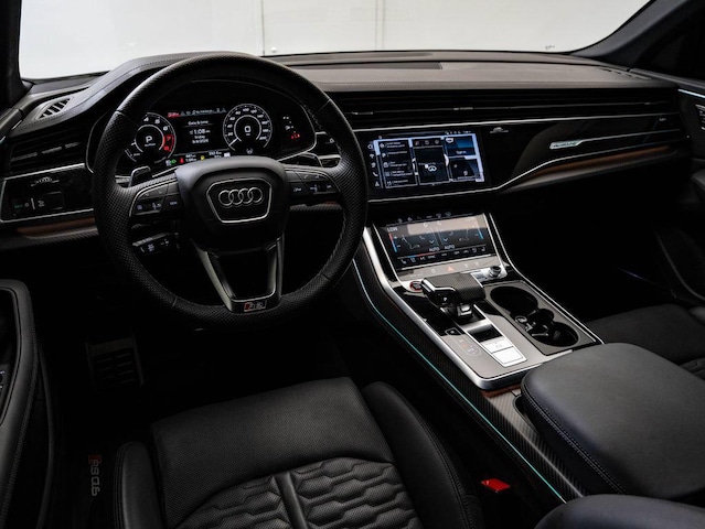 2025 Audi RS Q8 SUV performance