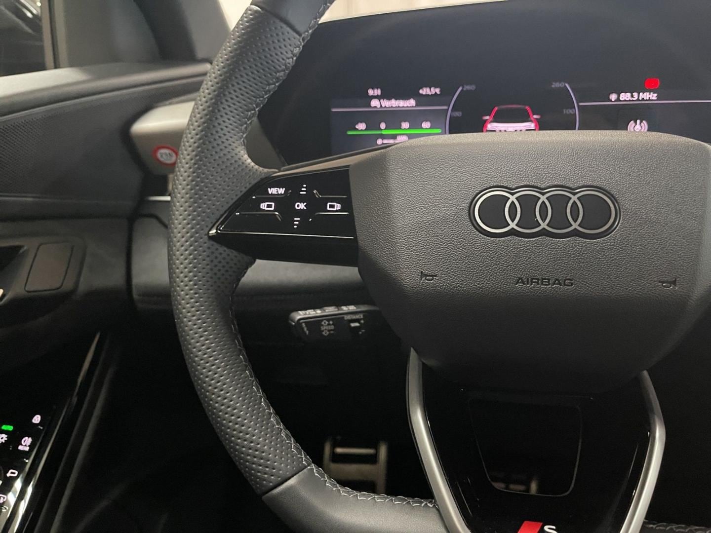Bild über Audi Q6 Sportback e-tron e-tron quattro - für weitere Informationen kontaktieren Sie den Audi Partner