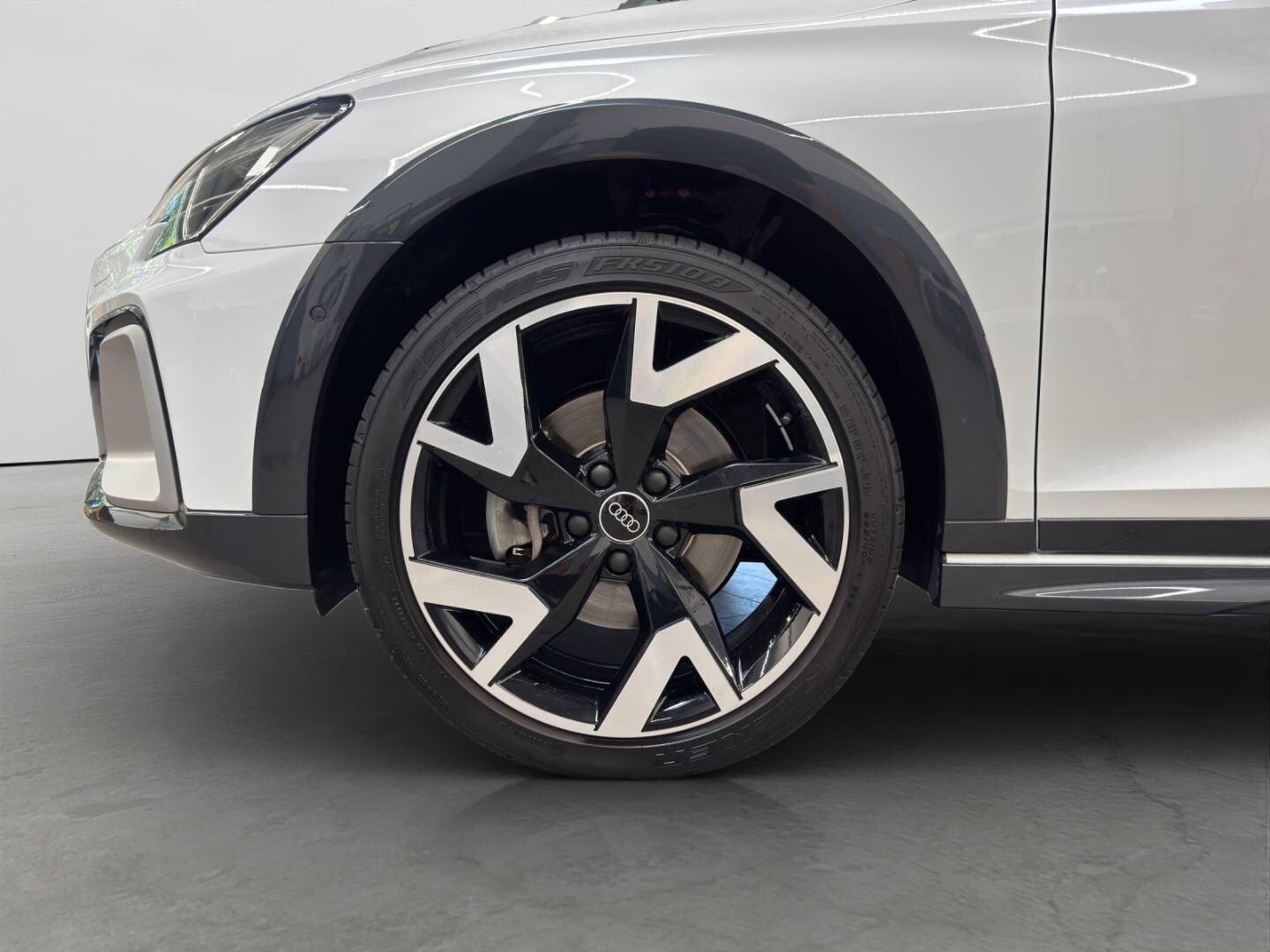 Bild über Audi A3 allstreet 35 TFSI S tronic - für weitere Informationen kontaktieren Sie den Audi Partner
