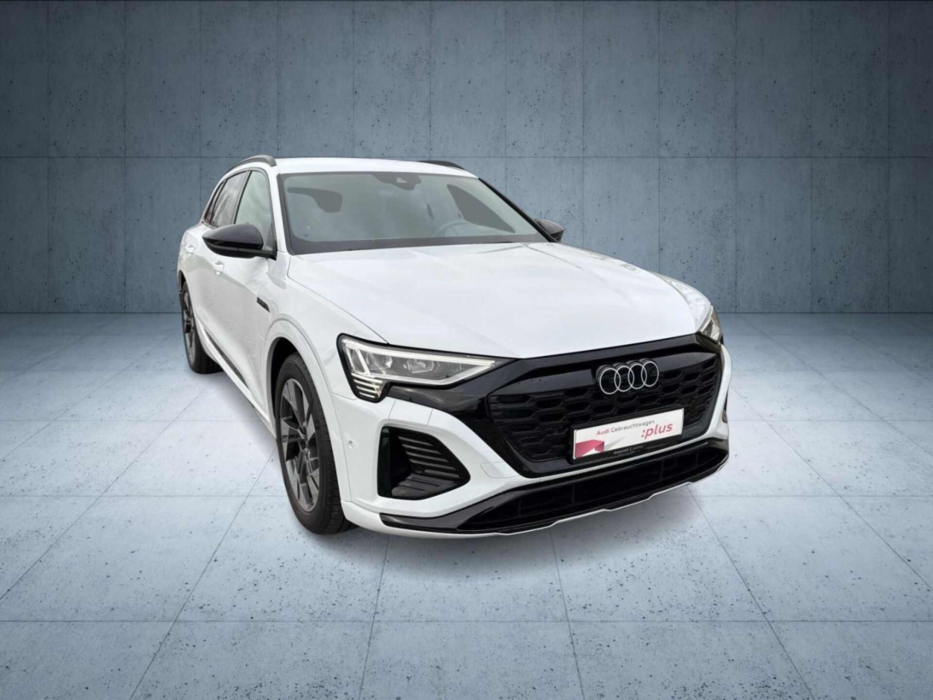 Audi Q8 e-tron S line