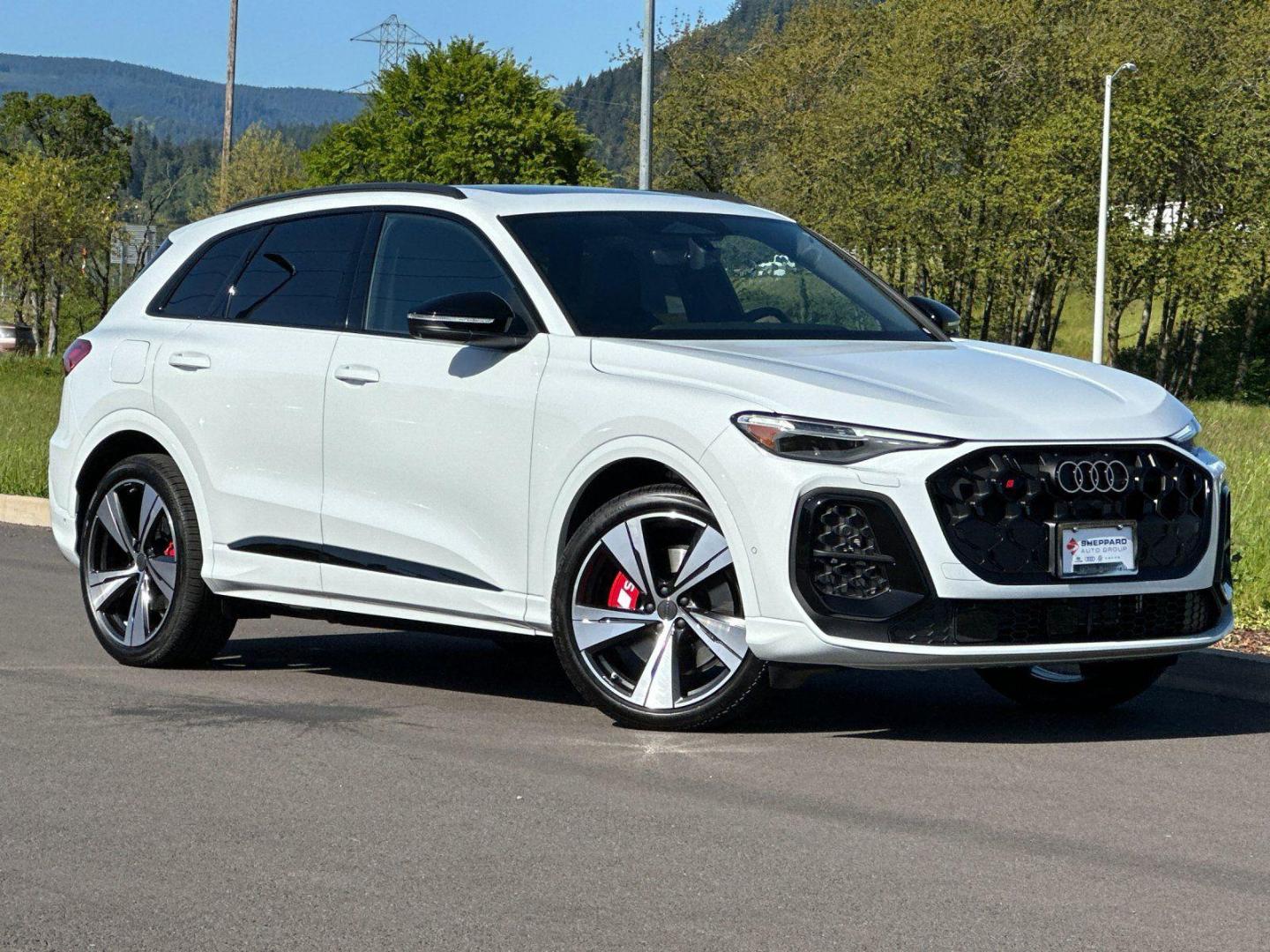 2026 Audi SQ5 Prestige quattro's photo