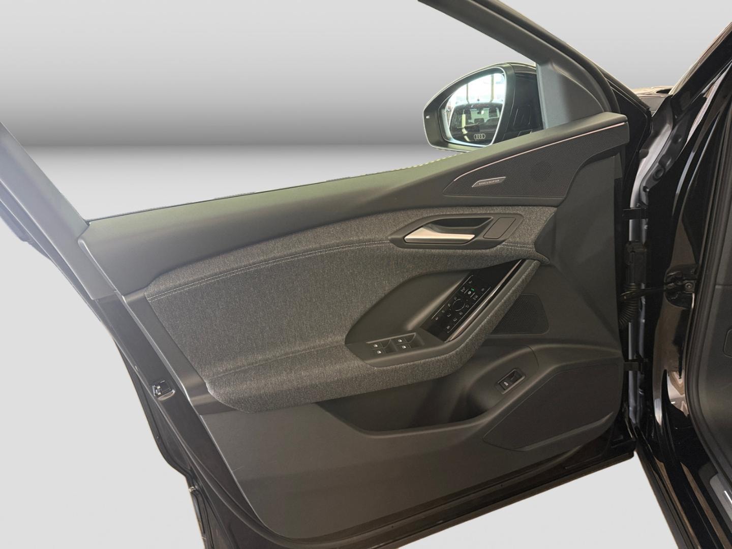 Bild über Audi Q6 SUV e-tron S line business e-tron performance 225 kW - für weitere Informationen kontaktieren Sie den Audi Partner