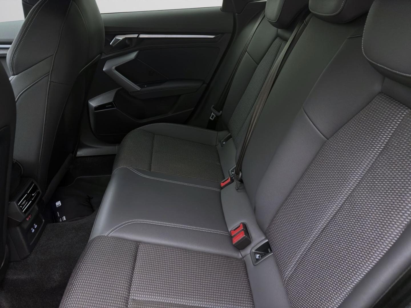 Bild über Audi A3 allstreet TFSI e 40 TFSI e S tronic - für weitere Informationen kontaktieren Sie den Audi Partner