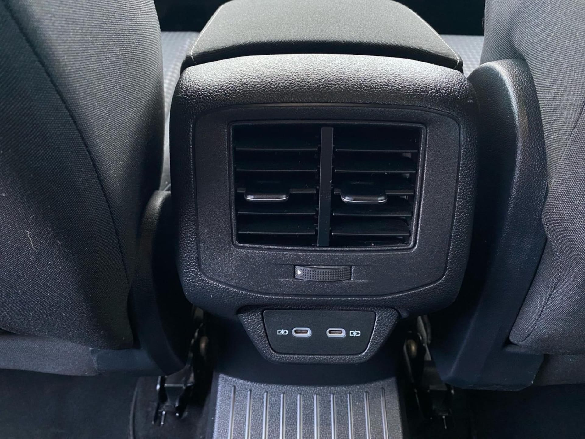Volkswagen T-Roc Active