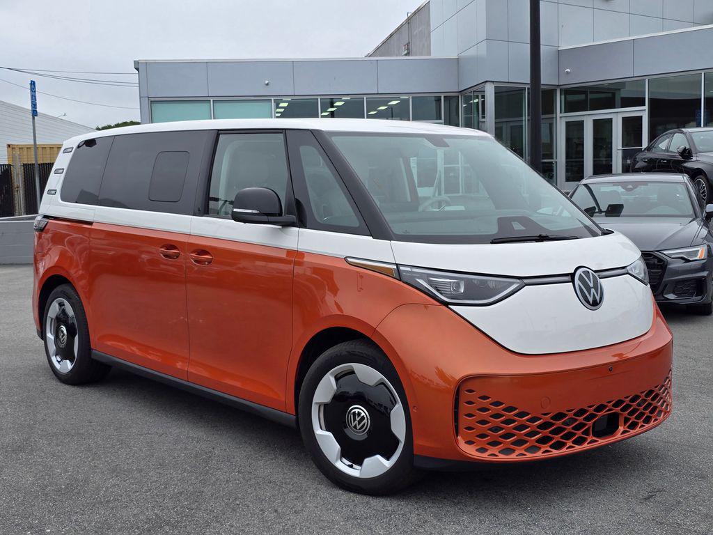 2025 Volkswagen ID. Buzz Pro S Plus 4Motion Two-Tone's photo