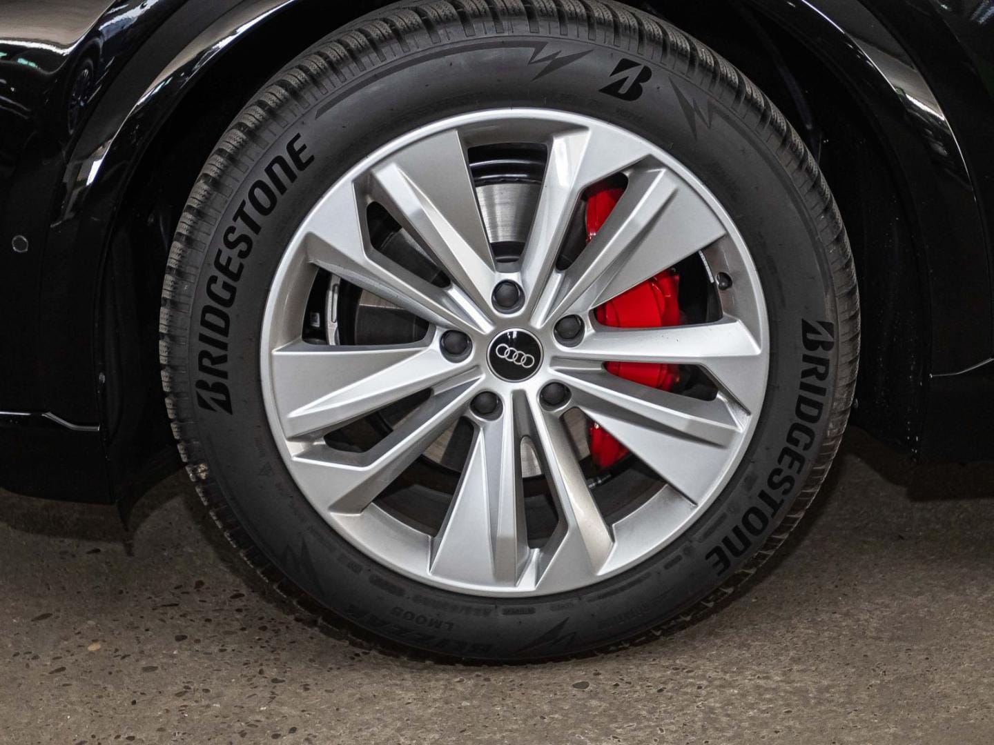 Bild über Audi Q6 SUV e-tron e-tron performance - für weitere Informationen kontaktieren Sie den Audi Partner