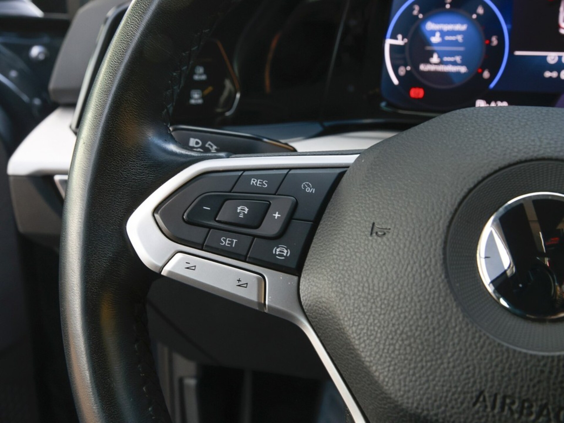 Volkswagen Golf Variant Life