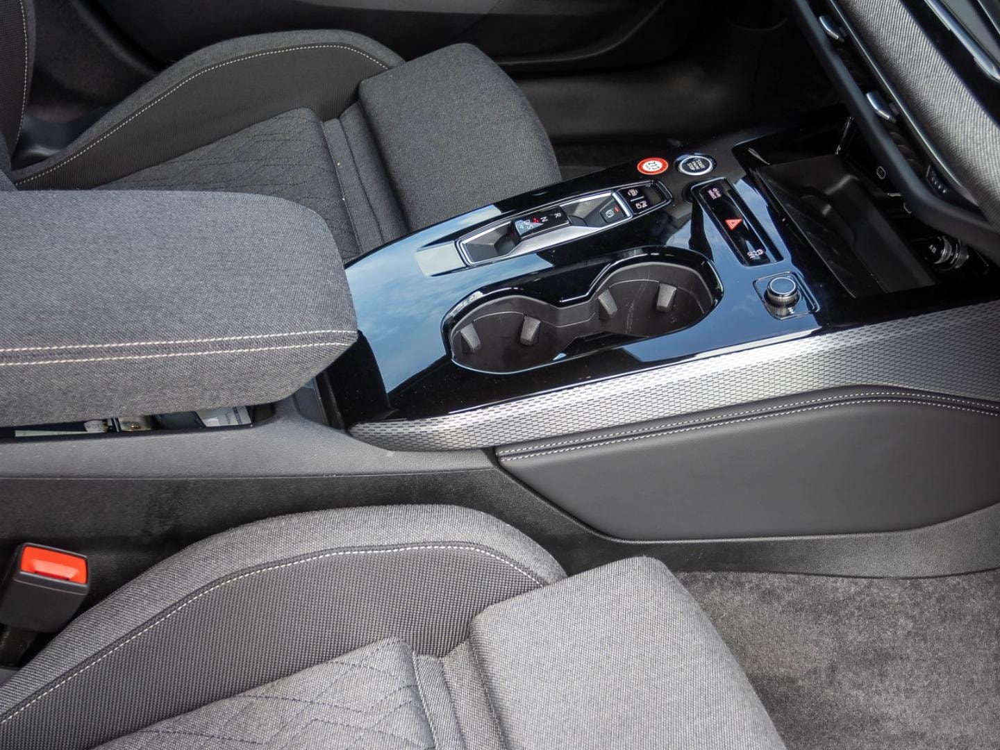 Bild über Audi A5 Avant TDI 150 kW S tronic - für weitere Informationen kontaktieren Sie den Audi Partner