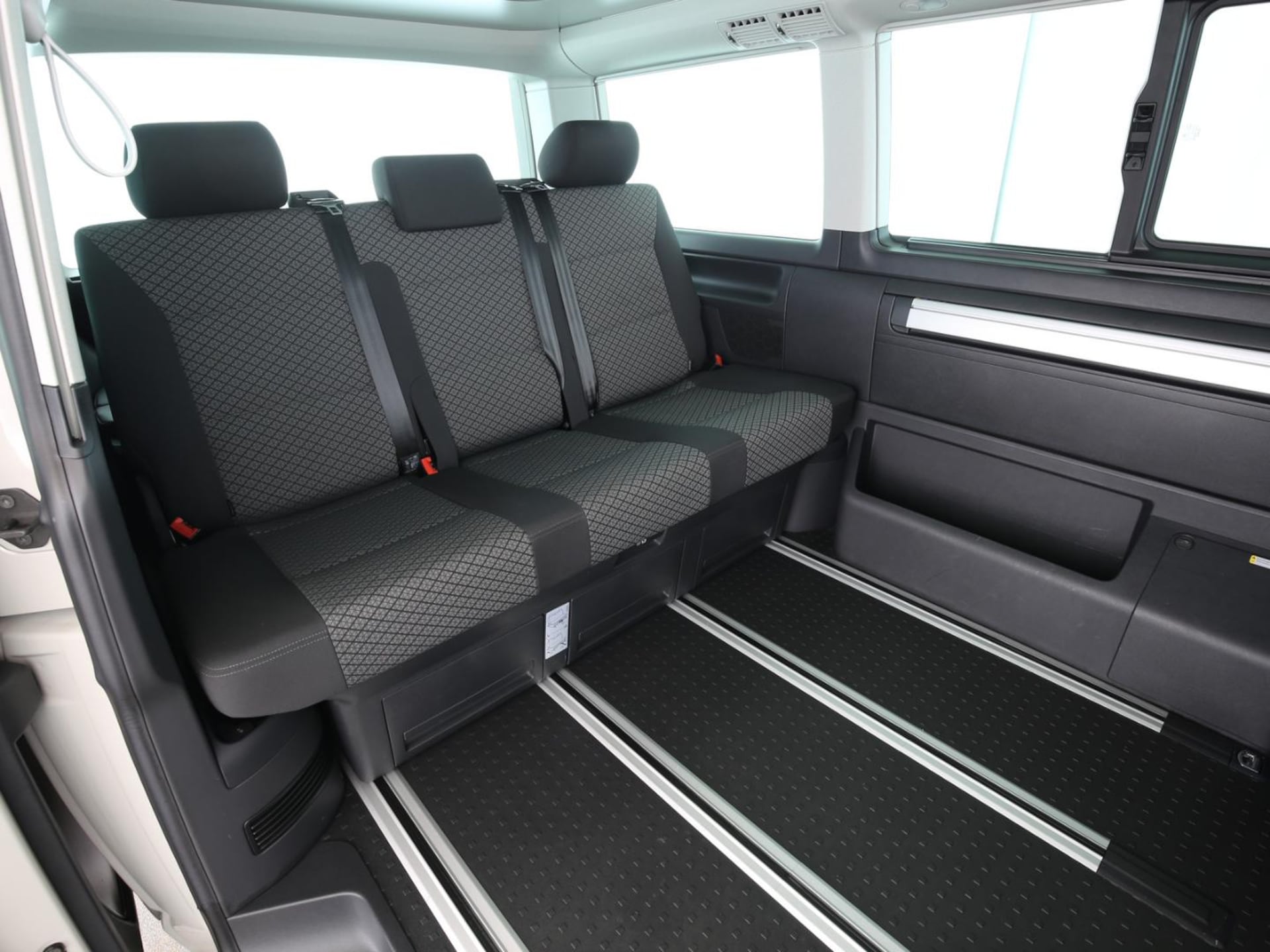 Volkswagen T6.1 California Beach