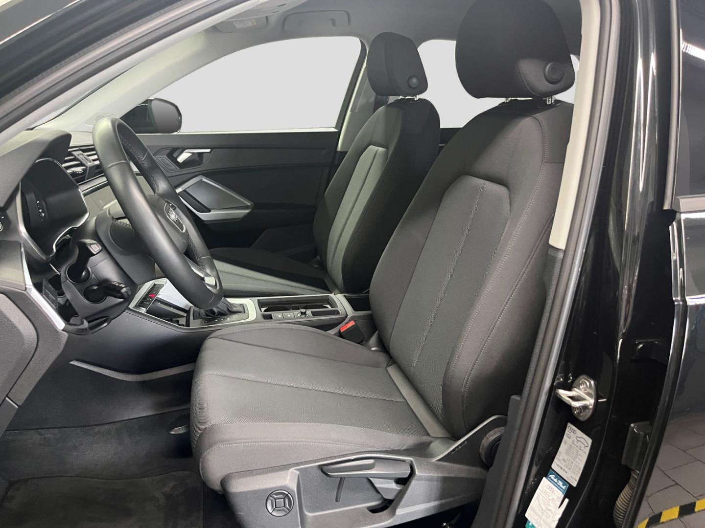 Bild über Audi Q3 advanced 35 TDI S tronic - für weitere Informationen kontaktieren Sie den Audi Partner