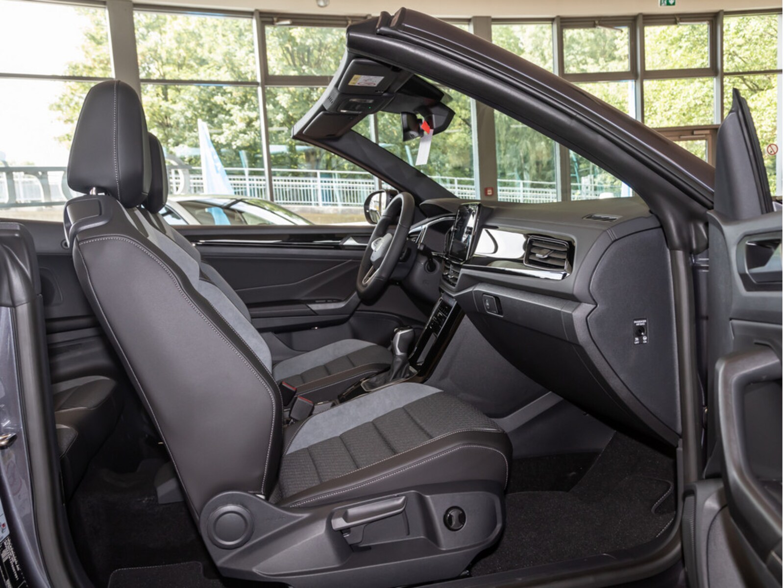Volkswagen T-Roc Cabriolet – Bild 11