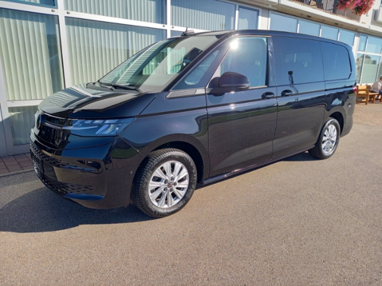 Volkswagen Multivan Langversion – Bild 2