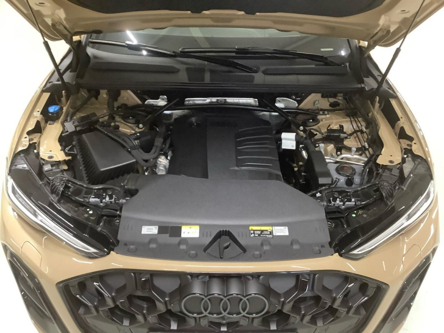 Bild über Audi Q5 Sportback TDI quattro 150 kW S tronic - für weitere Informationen kontaktieren Sie den Audi Partner