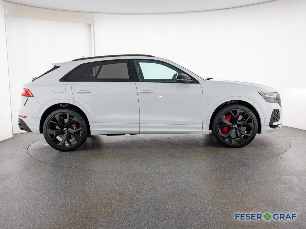 Audi RS Q8 SUV