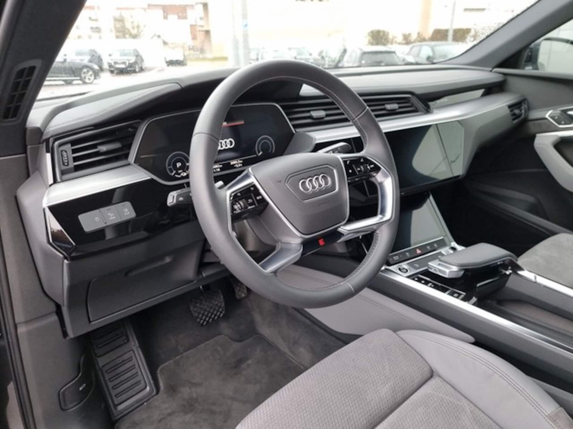 Audi e-tron Sportback S line