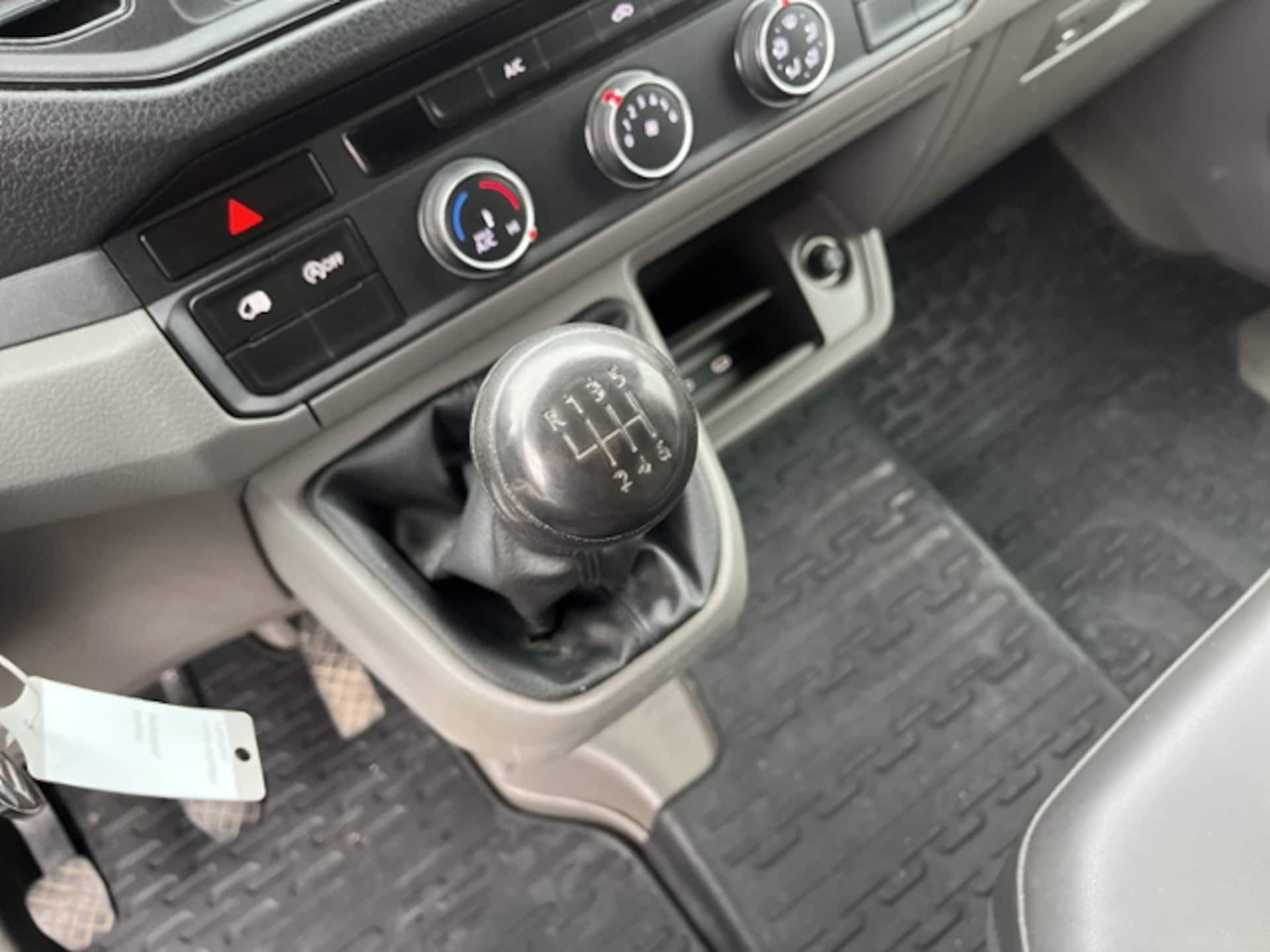 Volkswagen Crafter Kasten langer Radstand