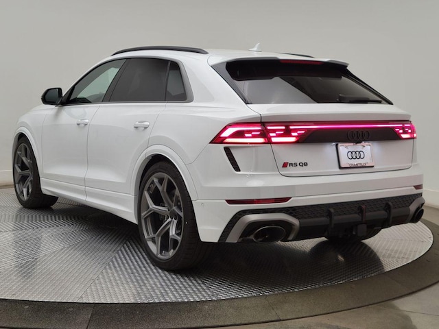 2026 Audi RS Q8 SUV performance