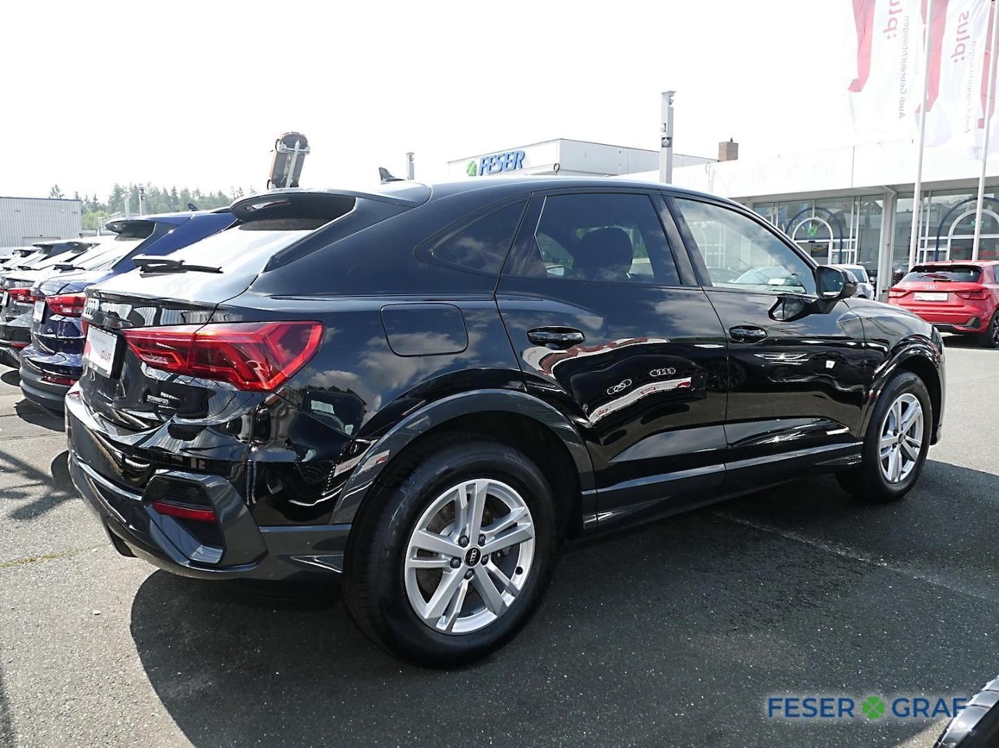 Bild über Audi Q3 Sportback 40 TDI quattro S tronic - für weitere Informationen kontaktieren Sie den Audi Partner