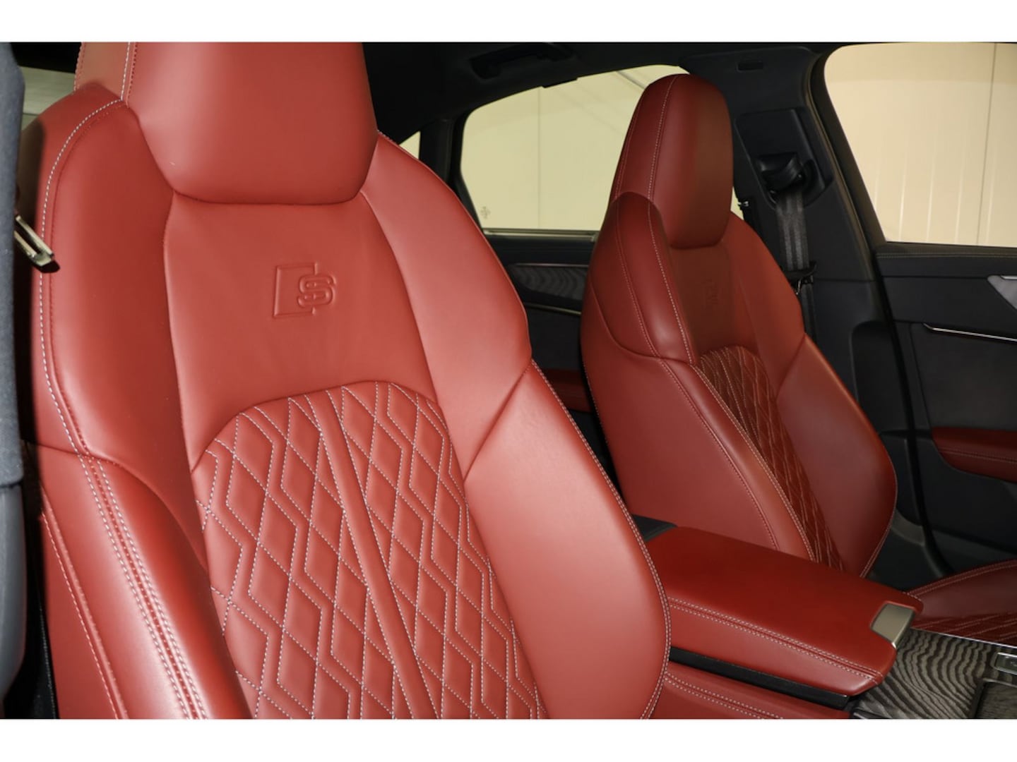 Bild über Audi S6 Limousine TDI quattro tiptronic - für weitere Informationen kontaktieren Sie den Audi Partner