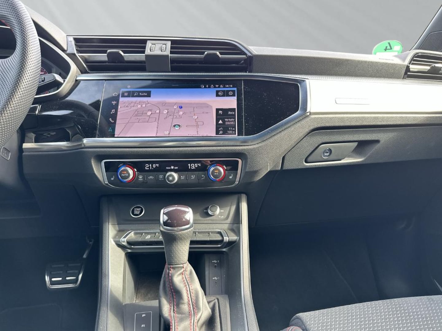 Bild über Audi Q3 S line 40 TFSI quattro S tronic - für weitere Informationen kontaktieren Sie den Audi Partner