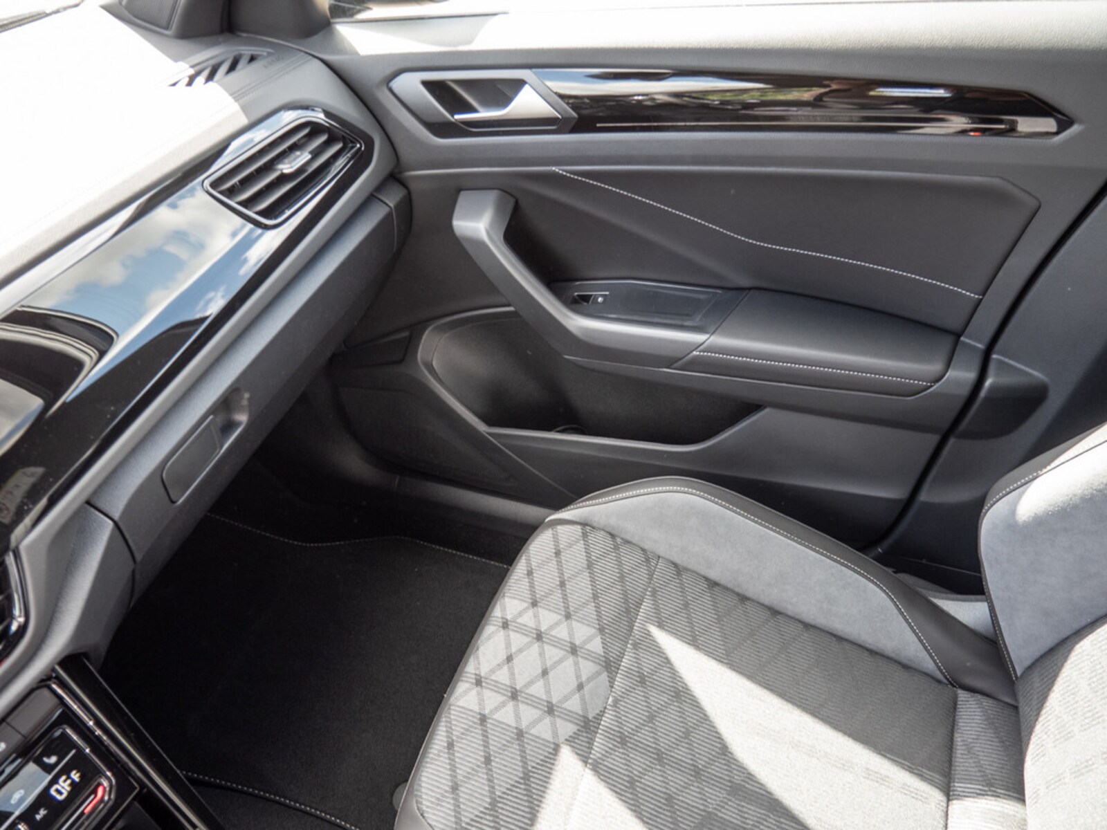 Volkswagen T-Roc – Bild 16
