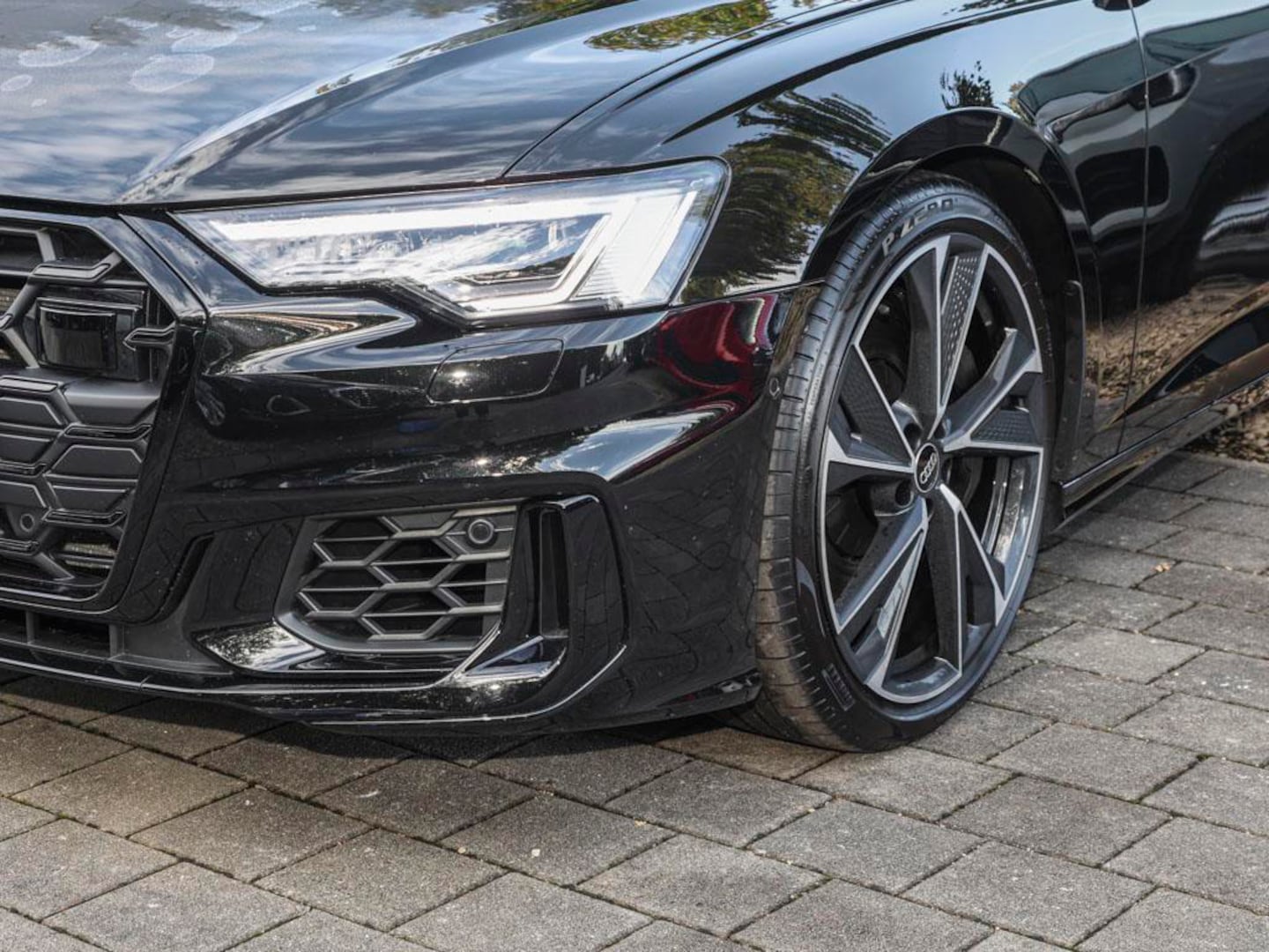 Bild über Audi S6 Avant TDI quattro tiptronic - für weitere Informationen kontaktieren Sie den Audi Partner