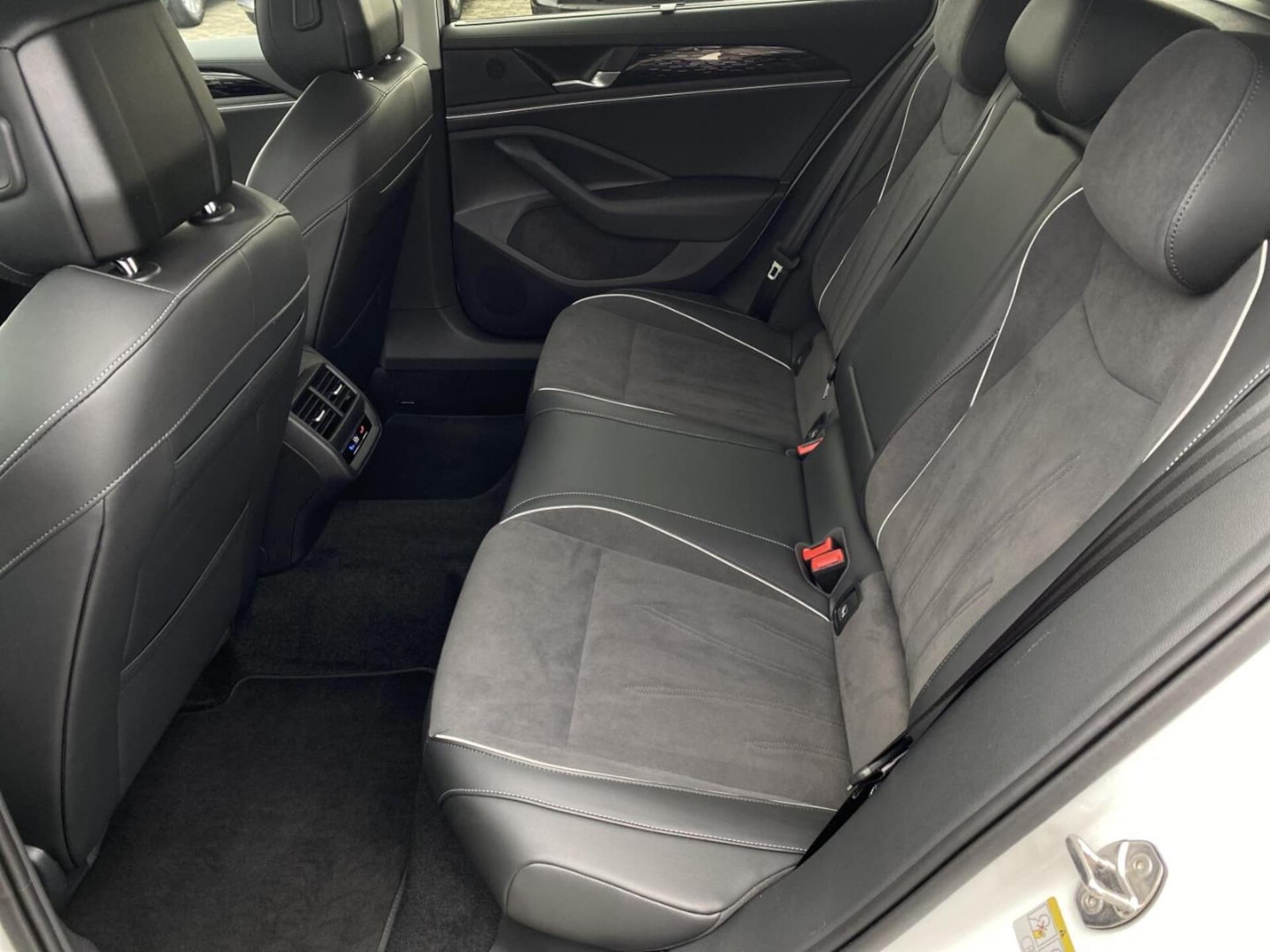 Volkswagen Passat Elegance