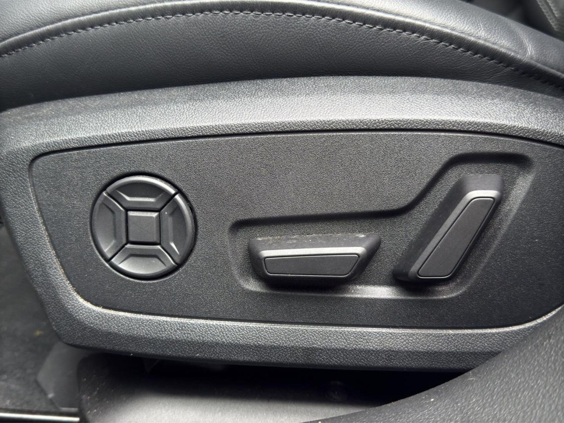 Audi A6 Avant TFSI e Design