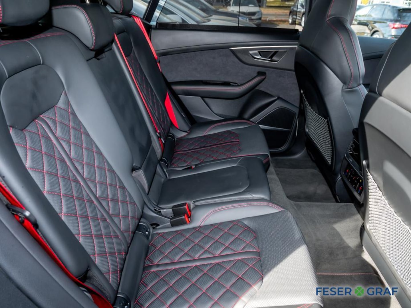 Bild über Audi Q8 SUV S line business TDI quattro 210 kW tiptronic - für weitere Informationen kontaktieren Sie den Audi Partner