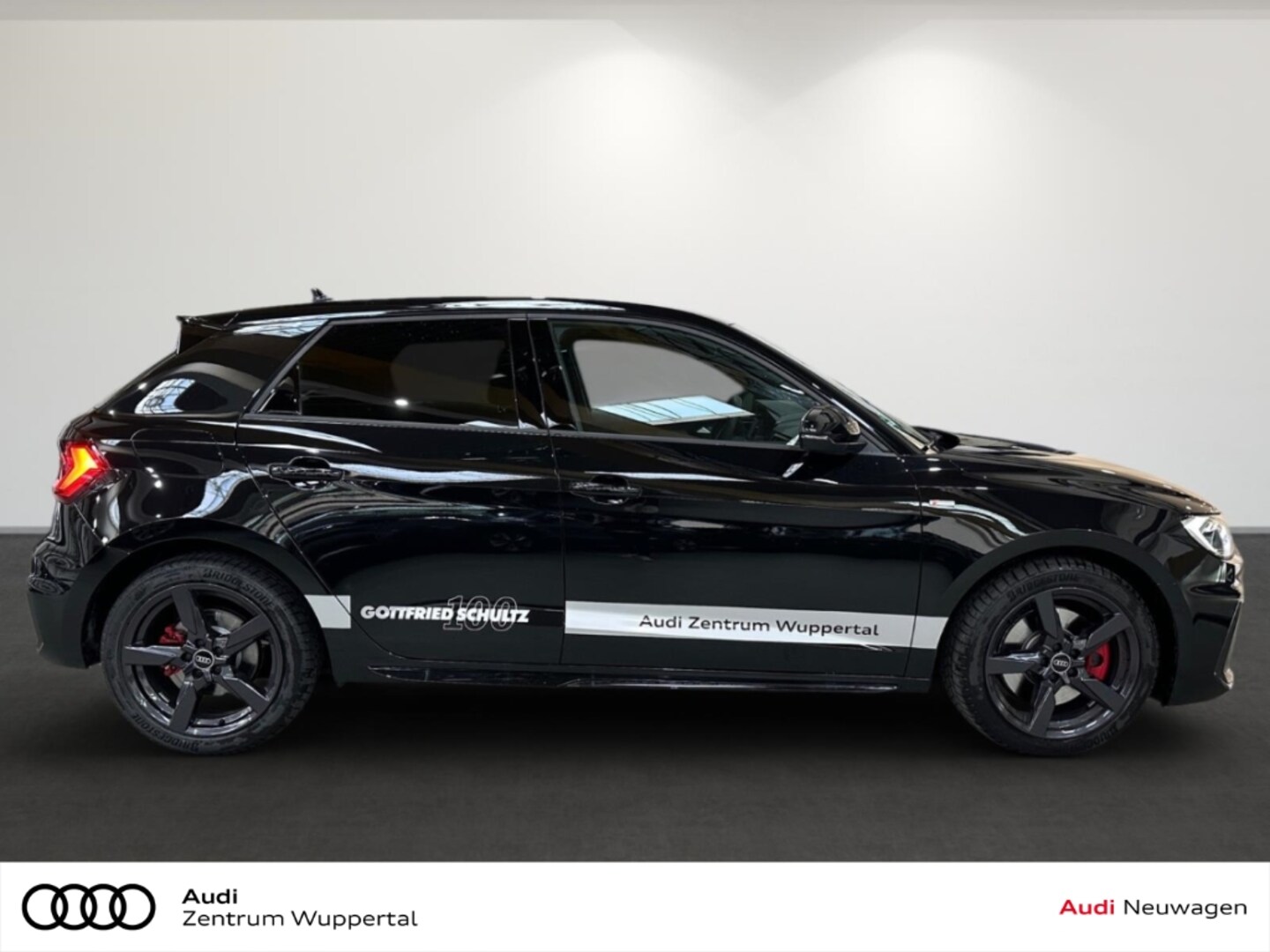 Bild über Audi A1 Sportback S line 40 TFSI S tronic - für weitere Informationen kontaktieren Sie den Audi Partner