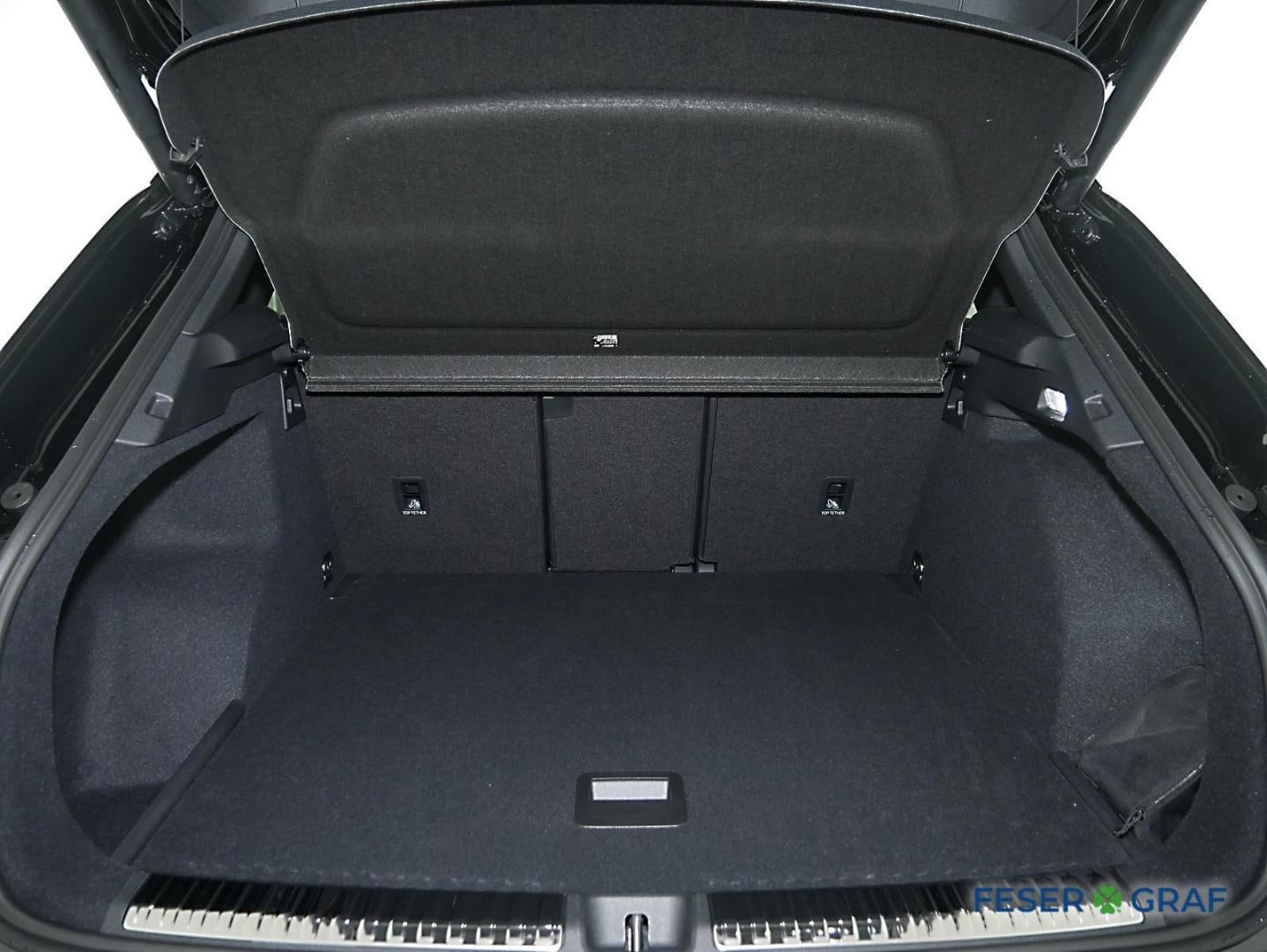 Bild über Audi Q3 SUV TFSI quattro 195 kW S tronic - für weitere Informationen kontaktieren Sie den Audi Partner