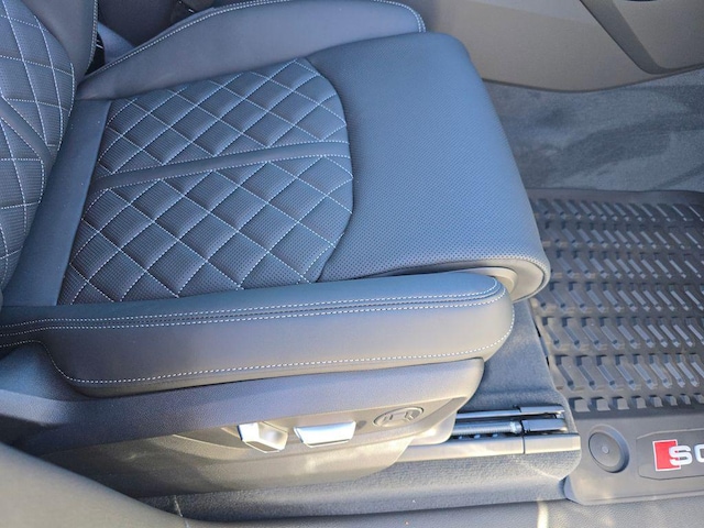 2026 Audi SQ7 Premium Plus - Photo 19