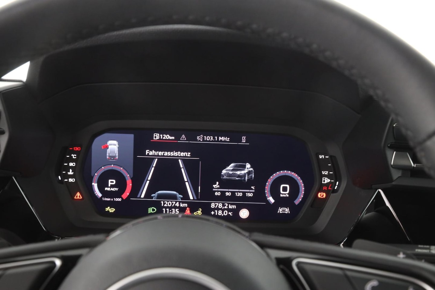 Bild über Audi A3 allstreet 35 TFSI S tronic - für weitere Informationen kontaktieren Sie den Audi Partner