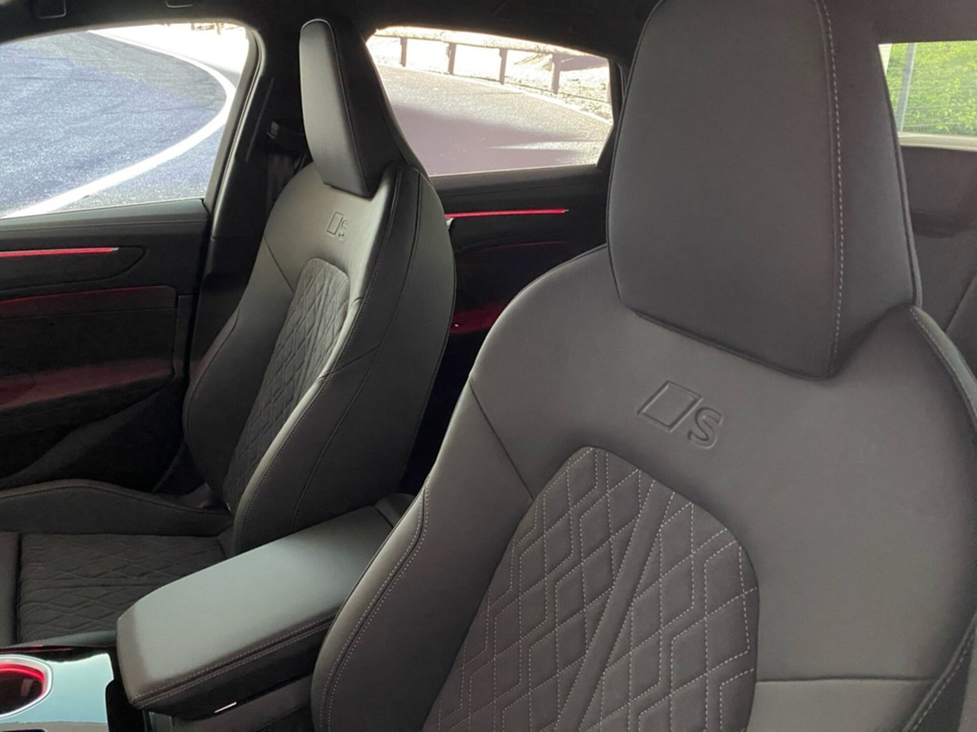 Audi A6 Limousine e-hybrid edition one