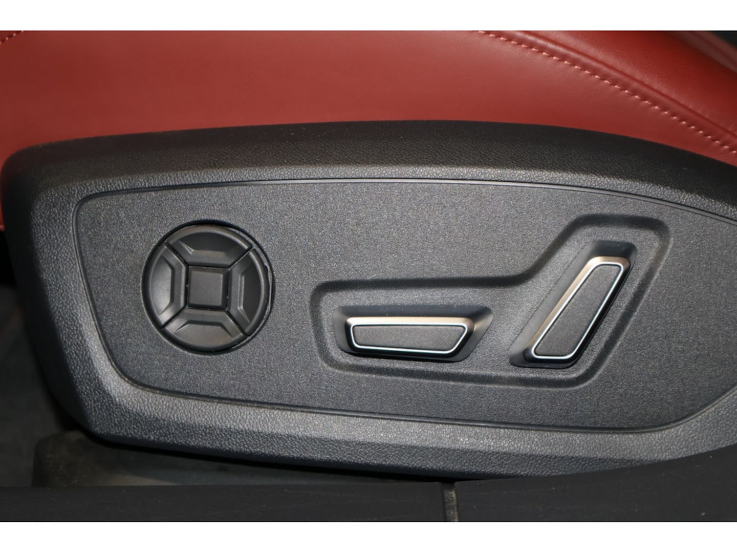 Bild über Audi S6 Limousine TDI quattro tiptronic - für weitere Informationen kontaktieren Sie den Audi Partner