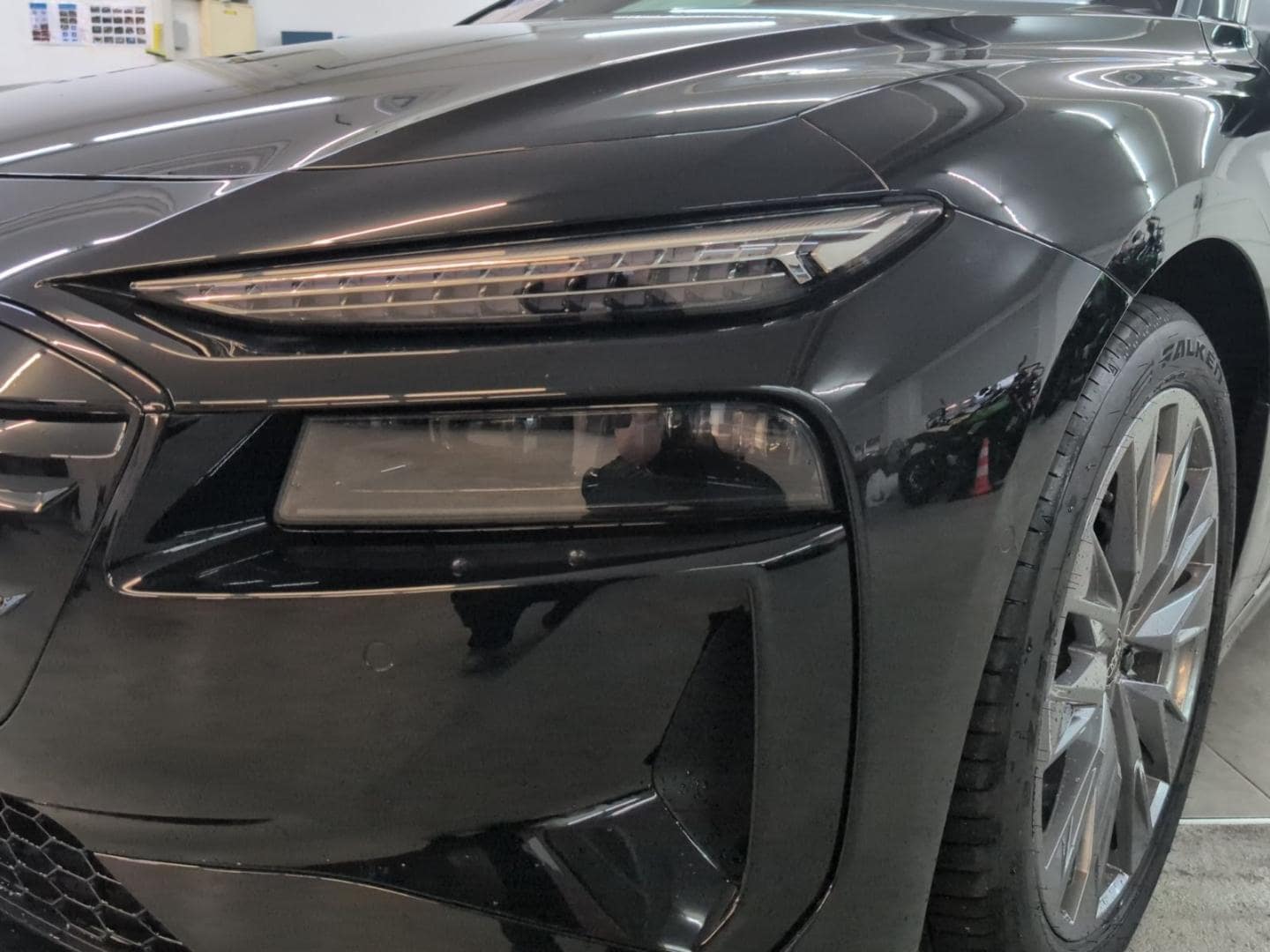 Bild über Audi A6 Avant e-tron e-tron - für weitere Informationen kontaktieren Sie den Audi Partner