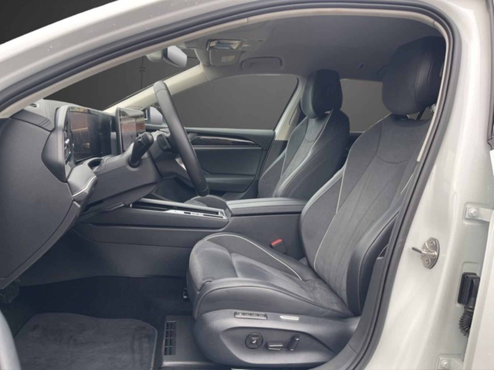 Volkswagen Passat – Bild 9