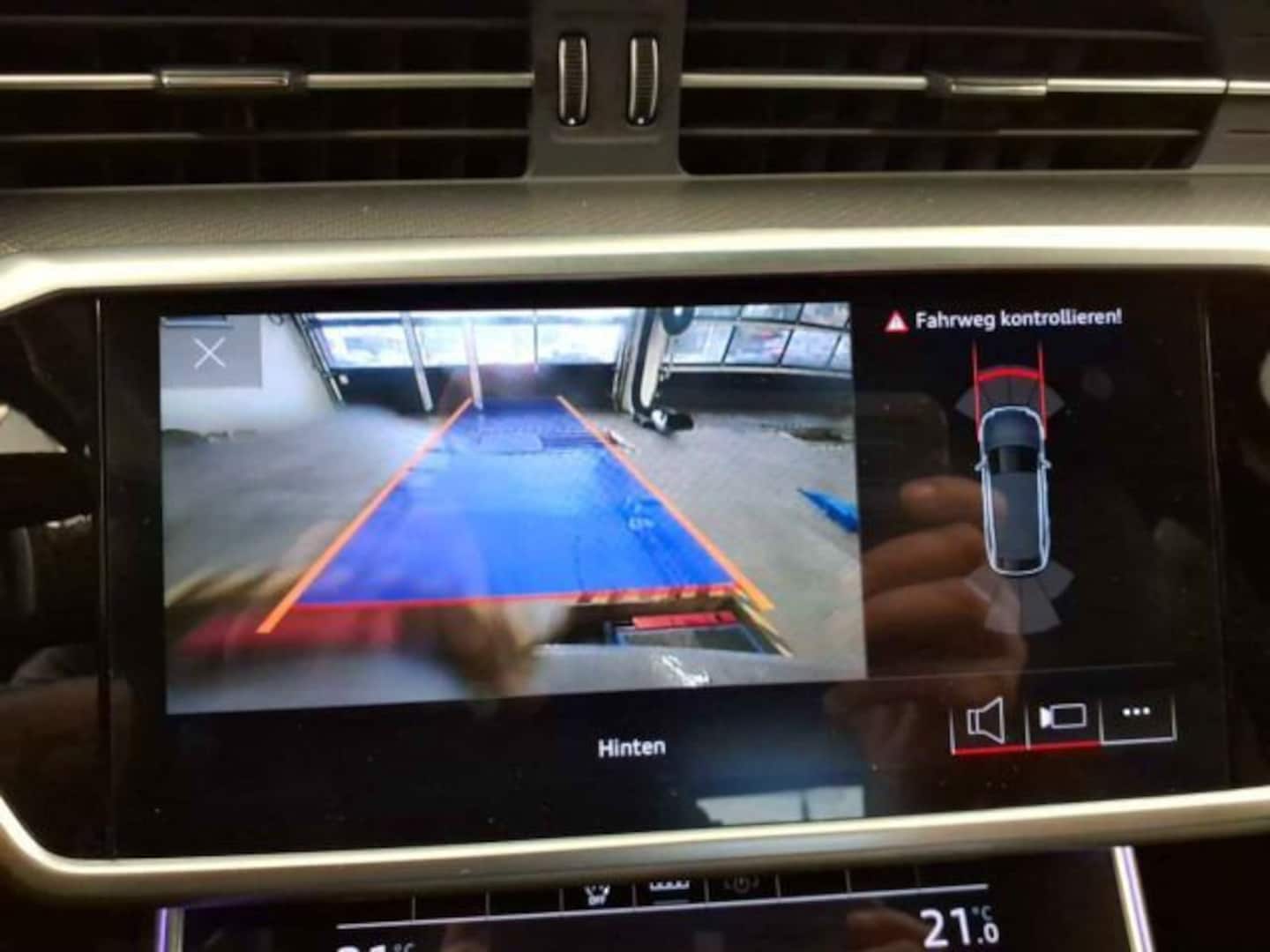 Bild über Audi RS 6 Avant performance quattro tiptronic - für weitere Informationen kontaktieren Sie den Audi Partner