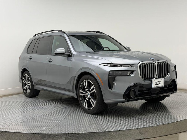 2023 BMW X7
