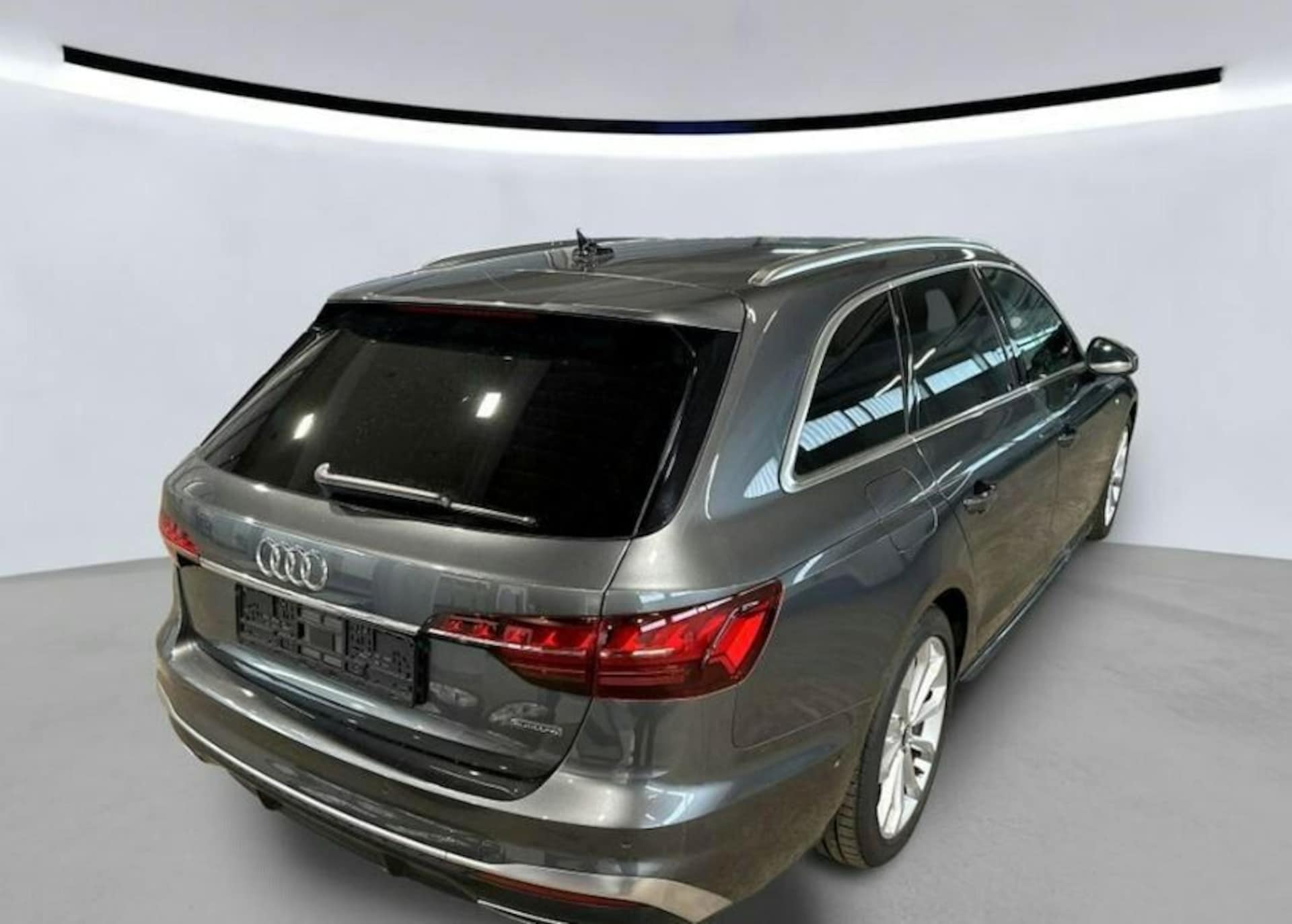 Audi A4 Avant S line