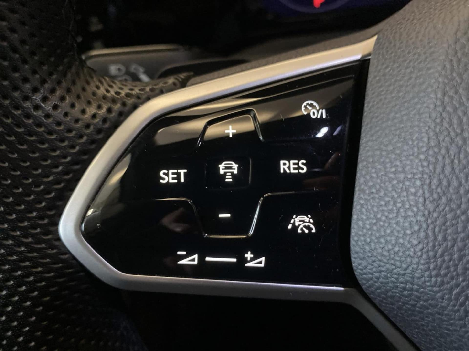 Volkswagen Golf Variant R-Line
