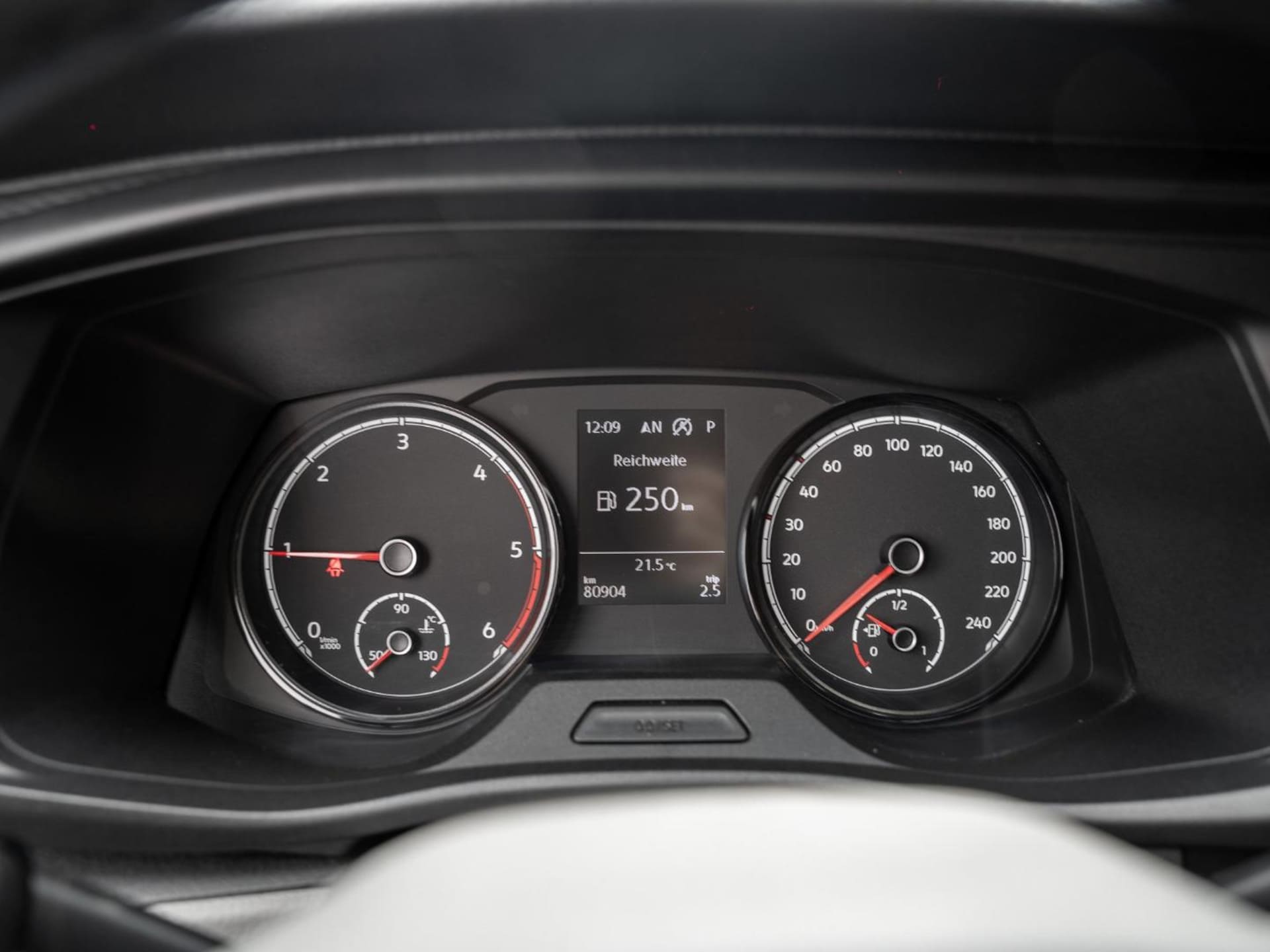 Volkswagen T6.1 Transporter Kasten langer Radstand
