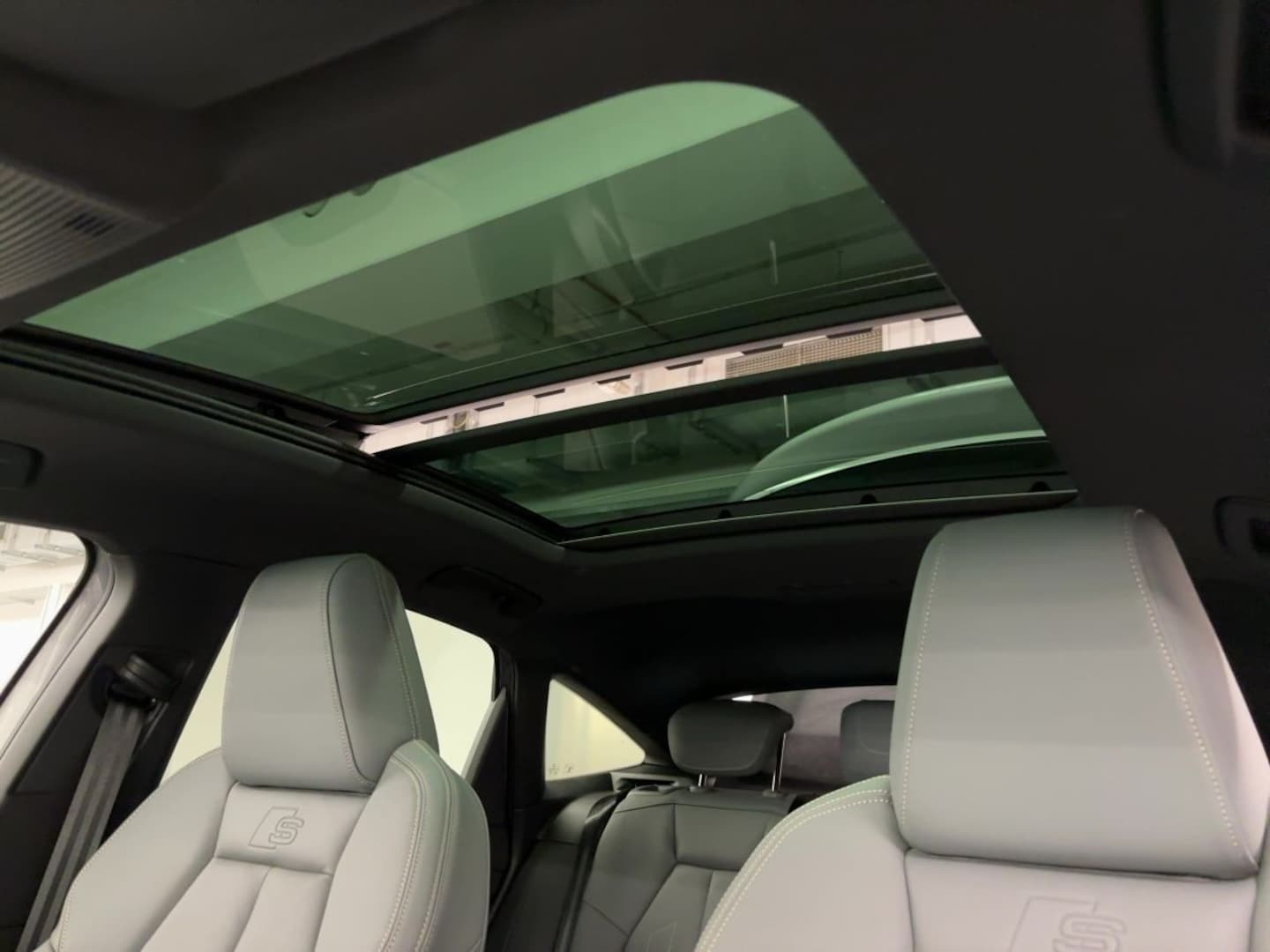 Bild über Audi Q4 Sportback e-tron 50 e-tron quattro - für weitere Informationen kontaktieren Sie den Audi Partner