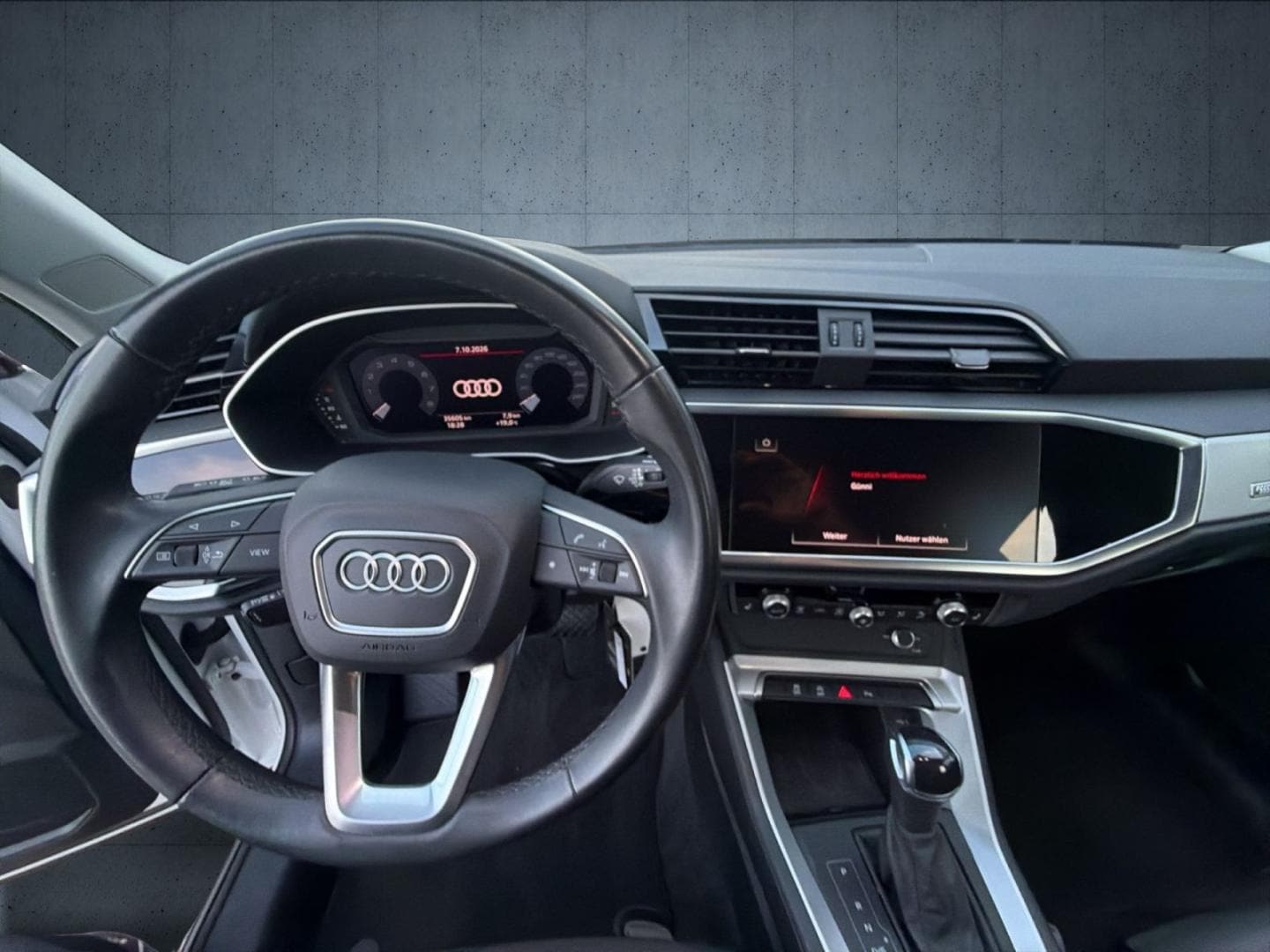 Bild über Audi Q3 advanced 35 TFSI S tronic - für weitere Informationen kontaktieren Sie den Audi Partner
