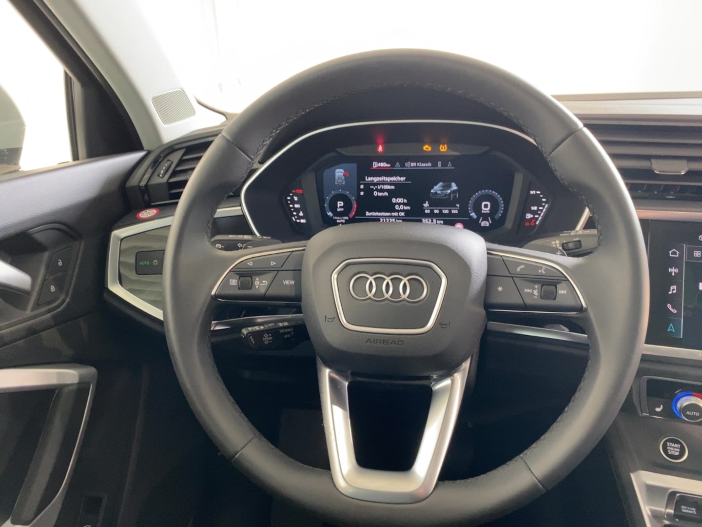 Bild über Audi Q3 TFSI 110 kW S tronic - für weitere Informationen kontaktieren Sie den Audi Partner