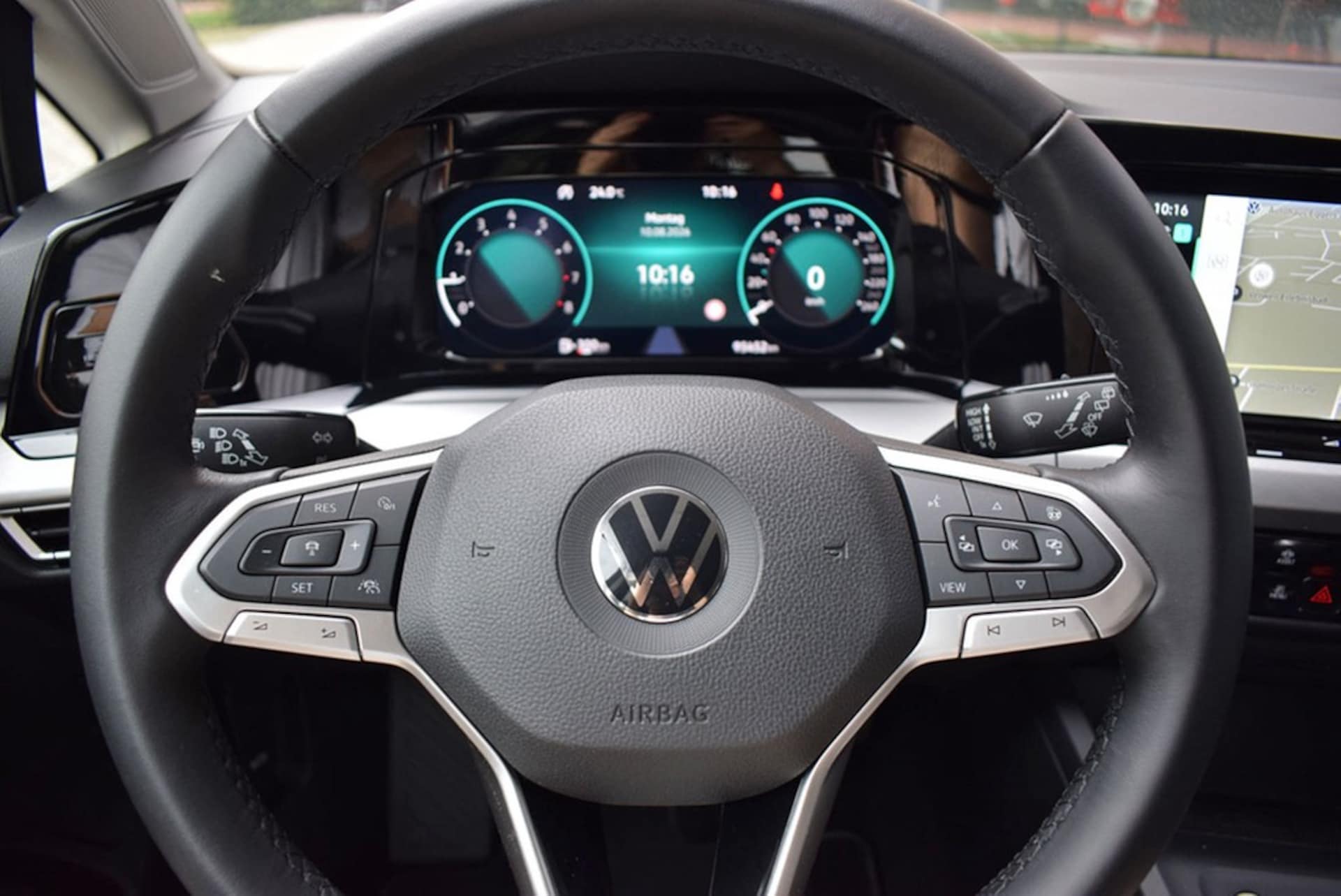 Volkswagen Golf Life