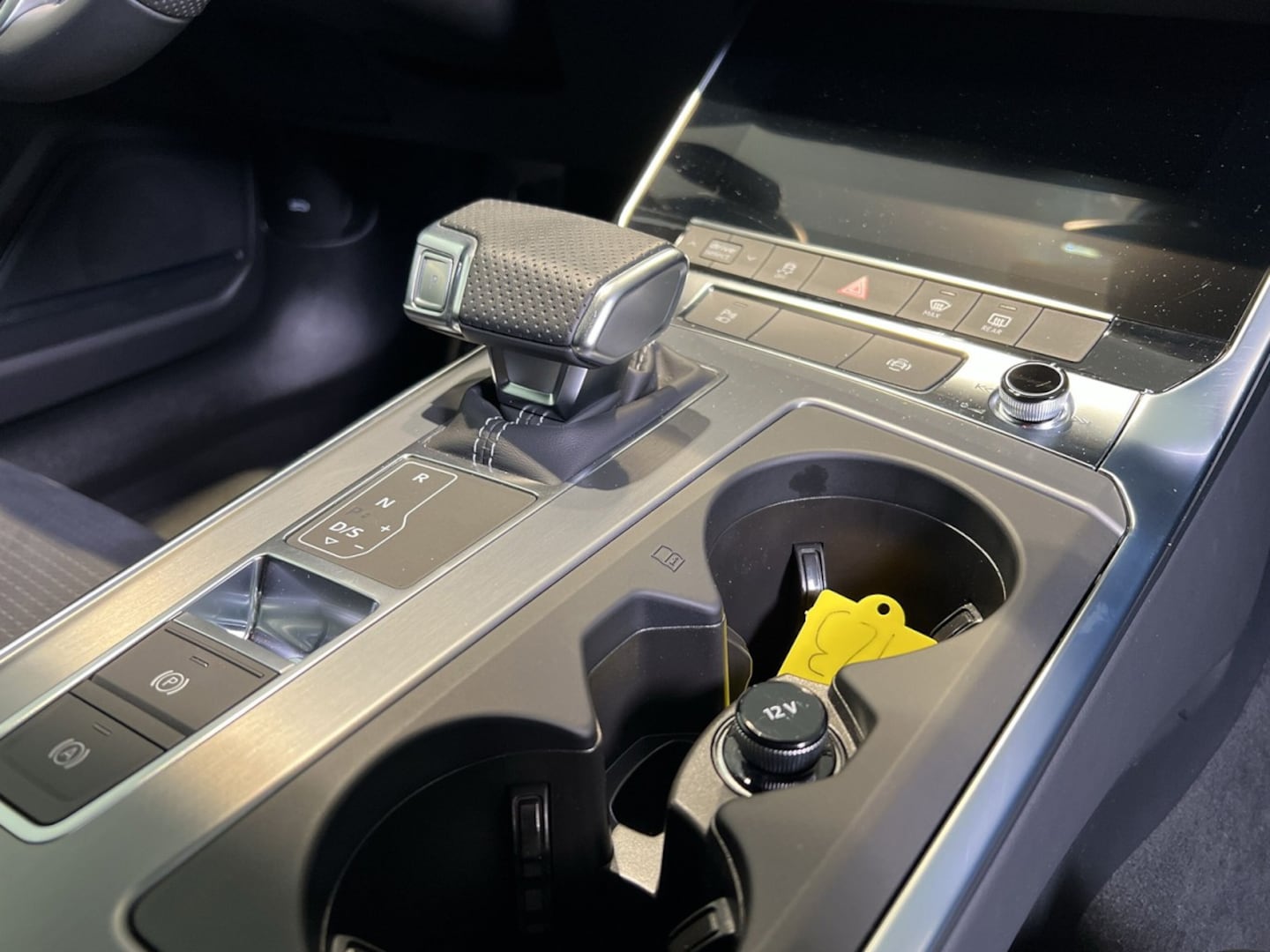 Bild über Audi S6 Avant TDI quattro tiptronic - für weitere Informationen kontaktieren Sie den Audi Partner