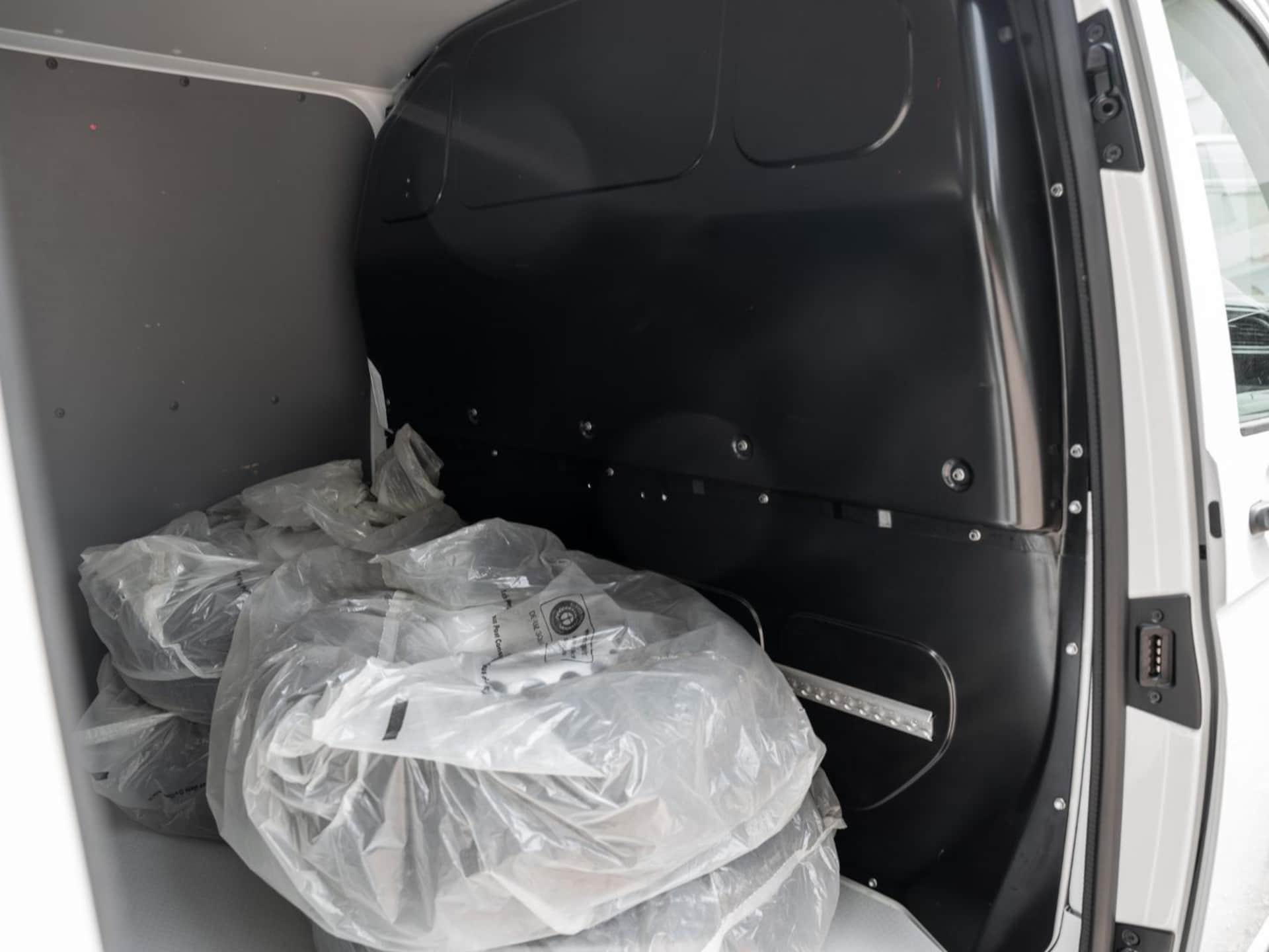Volkswagen T6.1 Transporter Kasten langer Radstand