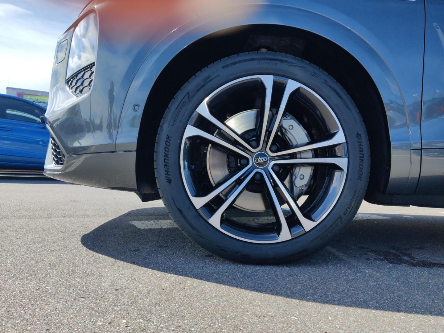 Bild über Audi Q7 SUV TDI quattro 220 kW tiptronic - für weitere Informationen kontaktieren Sie den Audi Partner